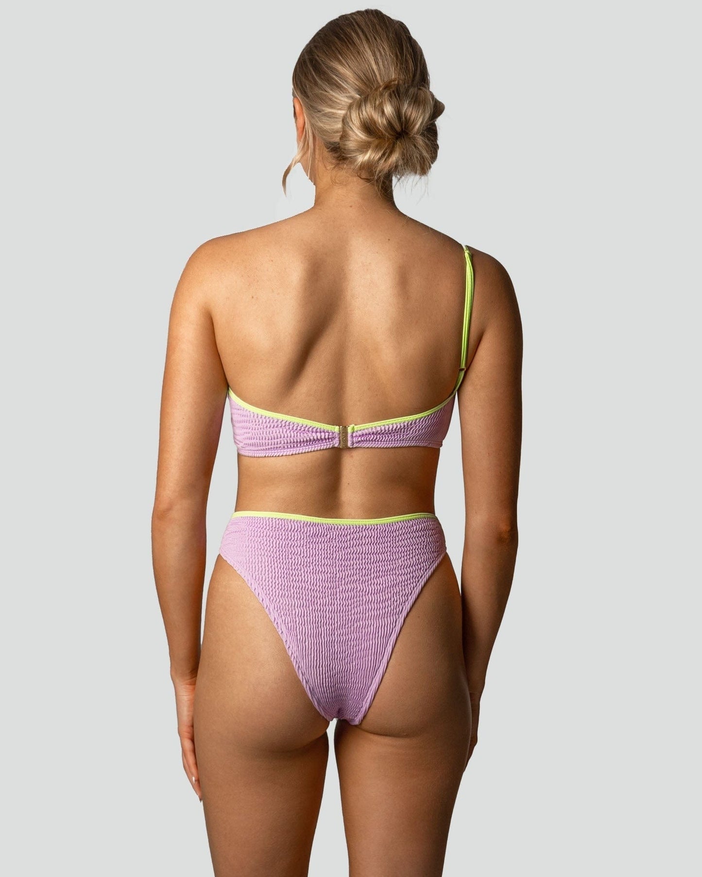 Cleonie | CAIRNS KINI