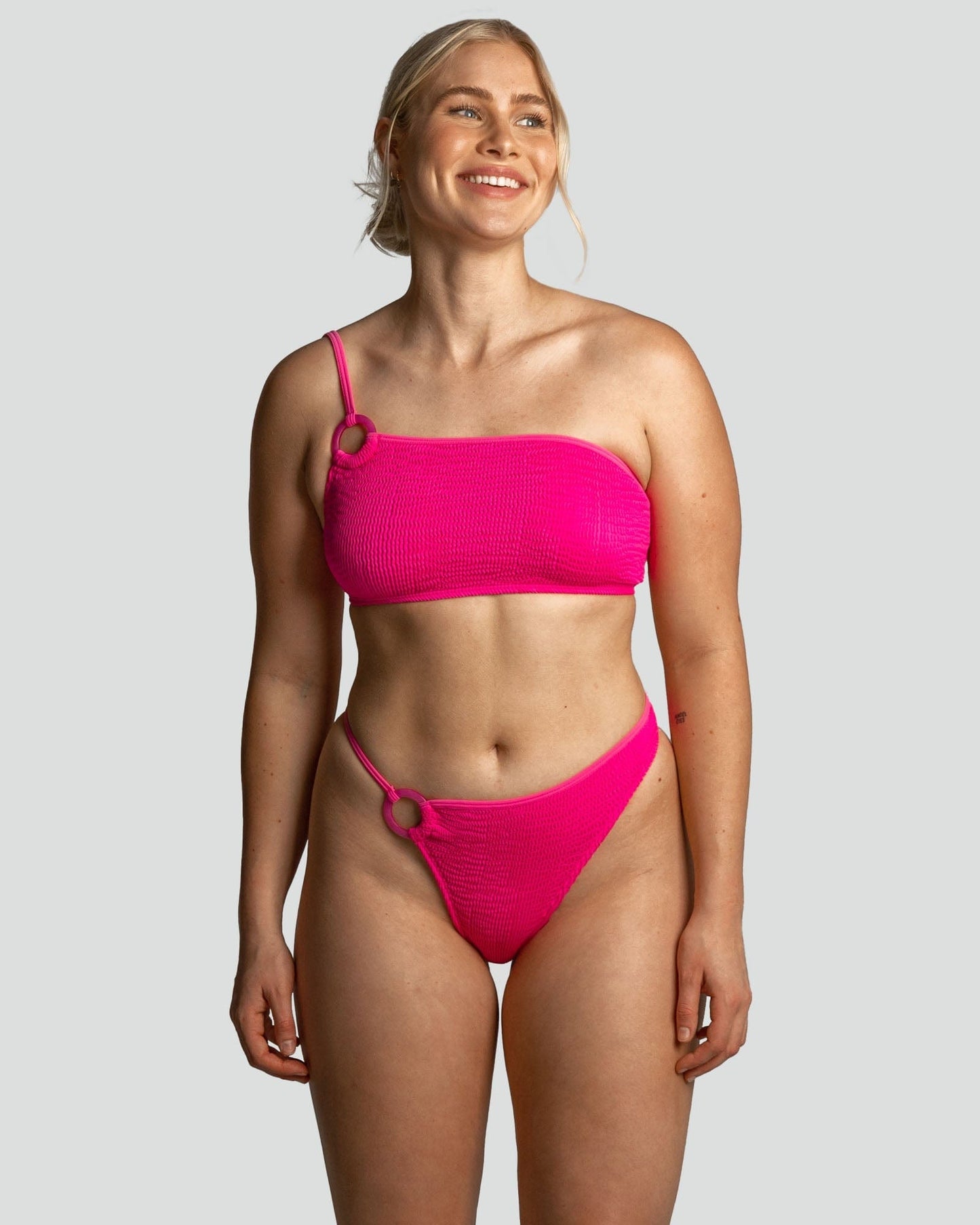 Cleonie | CAIRNS KINI
