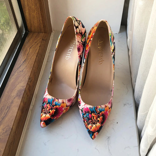 Embossed Floral Print Pointy High Heel Shoes for Women
